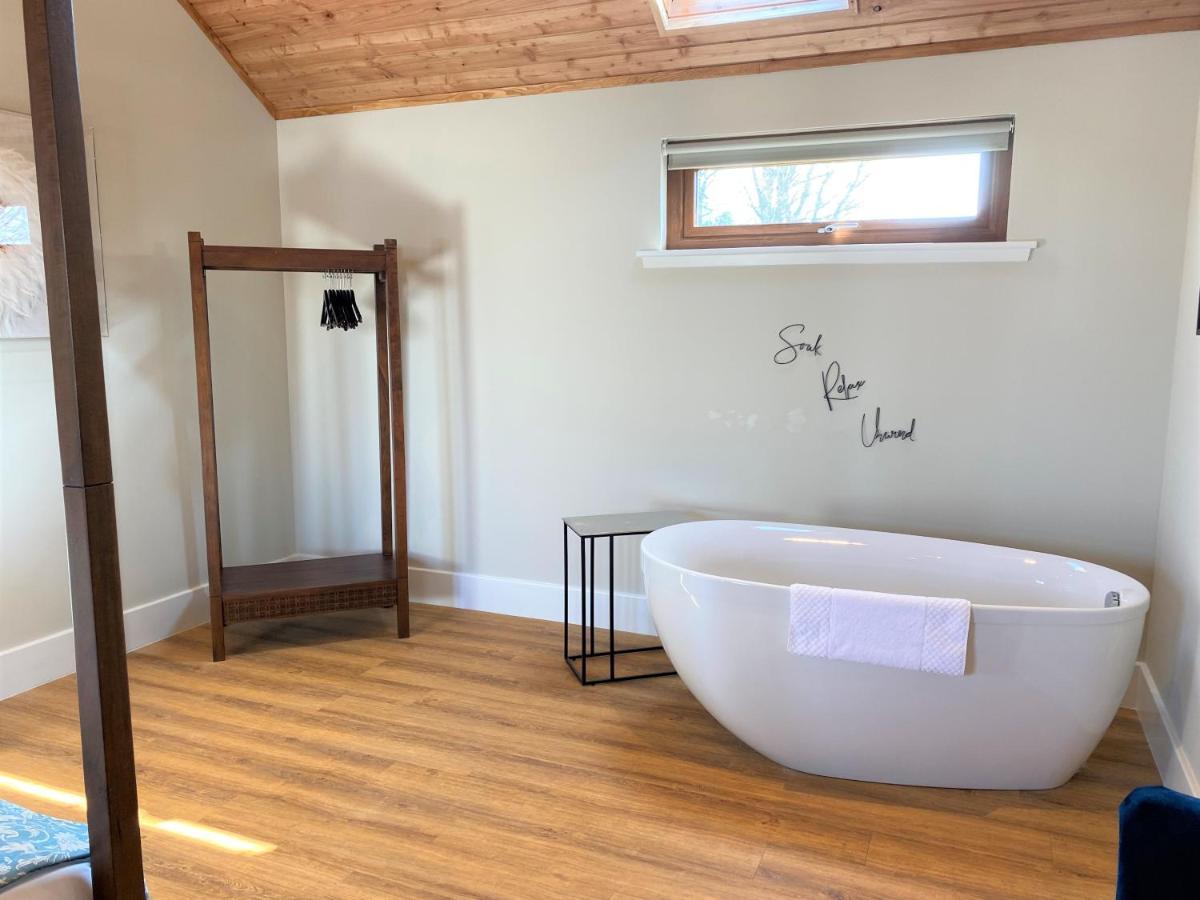 Pheasant Lodge With Hot Tub Forgandenny Exterior foto